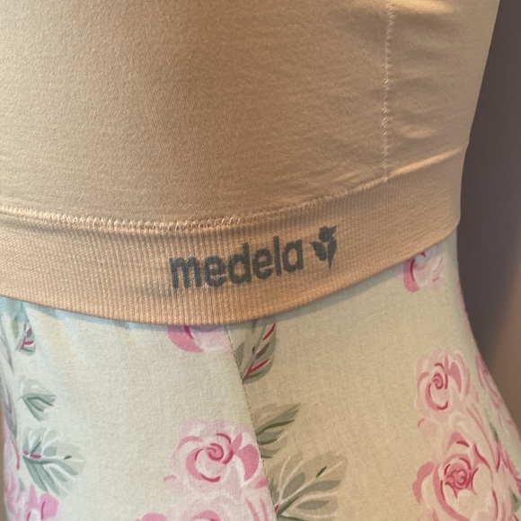 Medela bra size medium - Picture 3 of 6